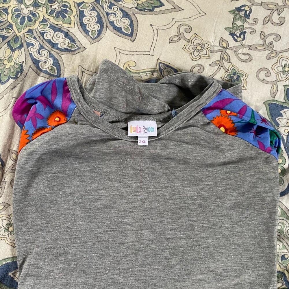 Lularoe Randy baseball tee 2x - Picture 3 of 3